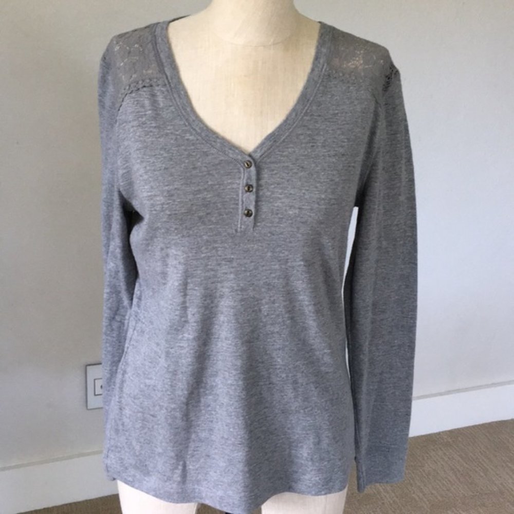 Chaps long sleeve gray top- Medium